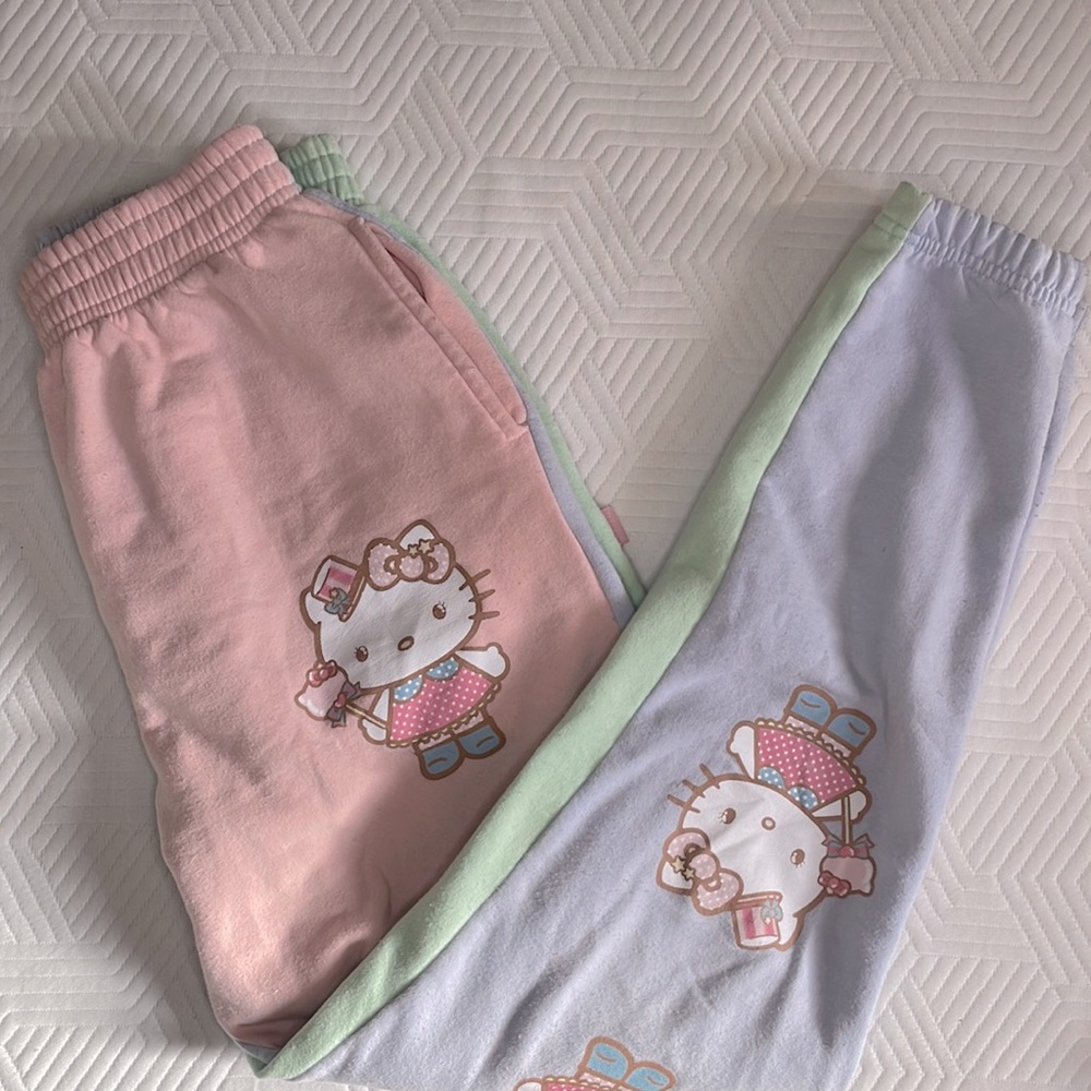 NEW GIRL ORDER X HELLO KITTY COLOR BLOCK JOGGERS